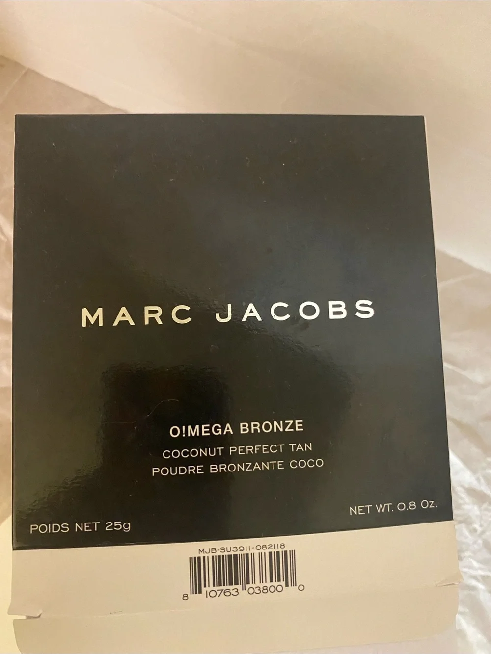 Marc Jacobs Black & Gold O!Mega Bronze Coconut Powder